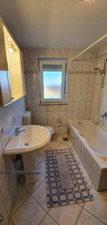 Apartmani Krajnovic Fažana Esterno foto