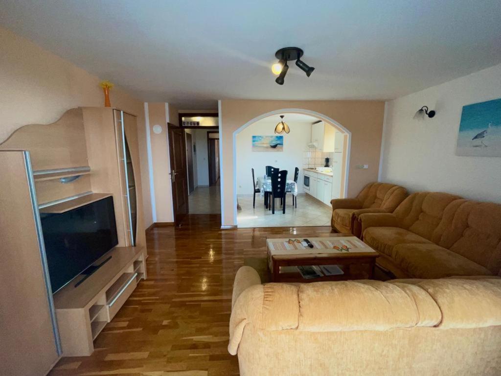 Apartmani Krajnovic Fažana Esterno foto