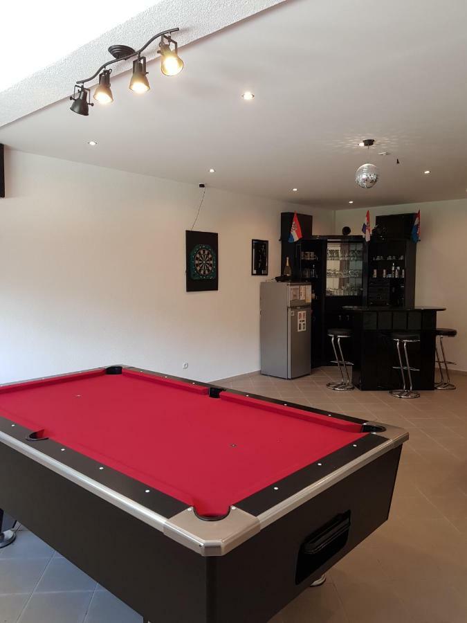 Apartmani Krajnovic Fažana Esterno foto