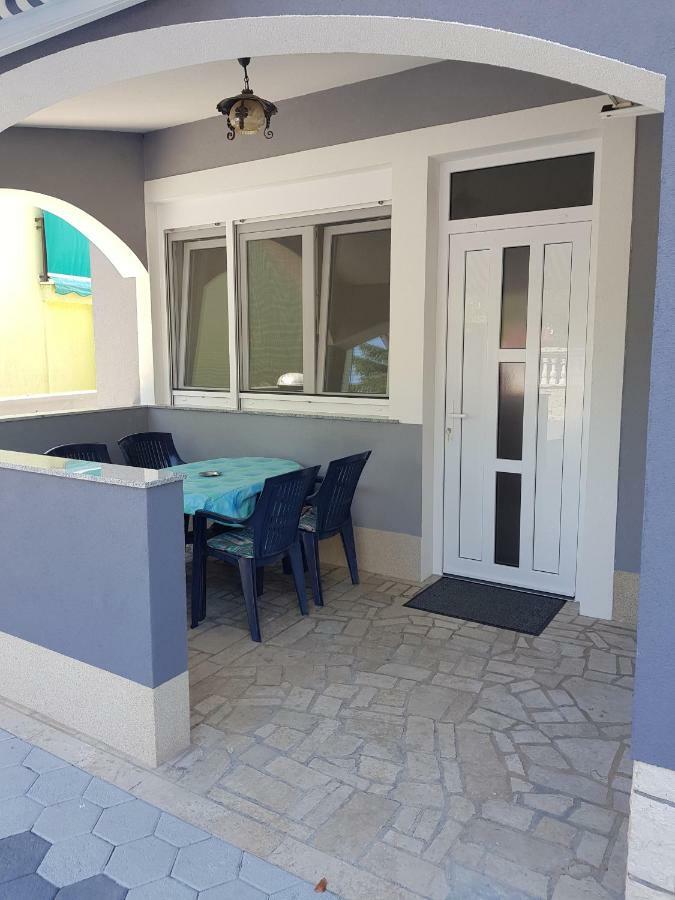 Apartmani Krajnovic Fažana Esterno foto